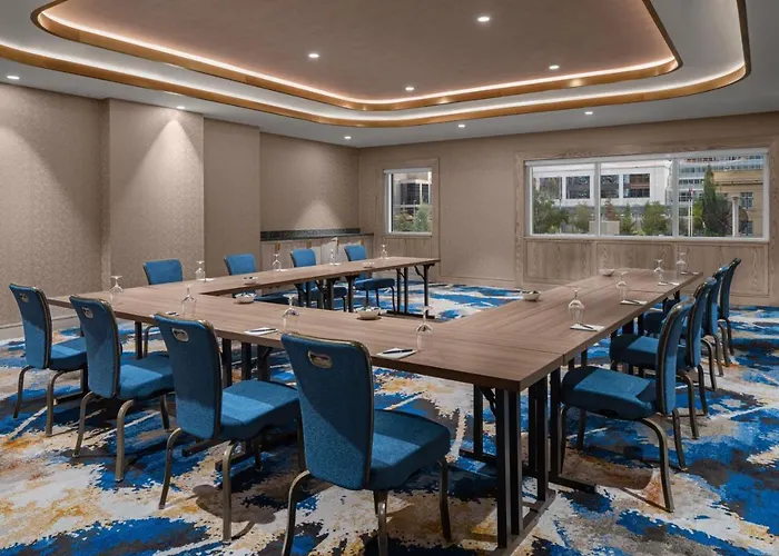 Courtyard By Marriott Calgary Downtown
